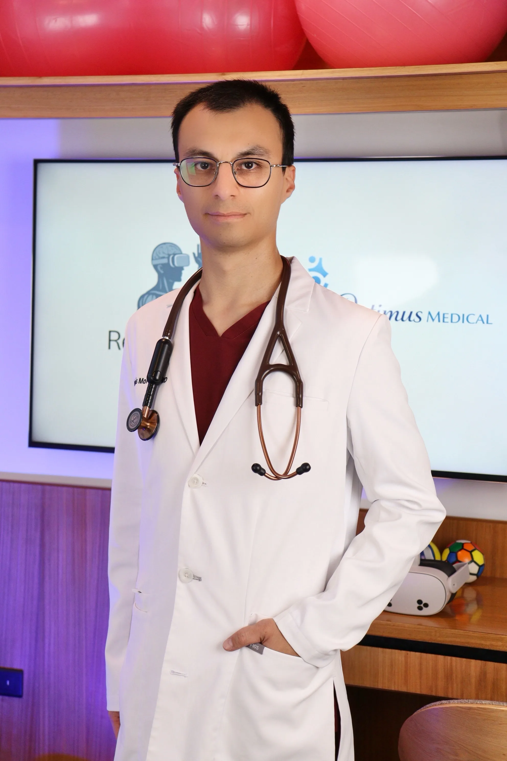 Dr. Andrés Moreno Ormaza